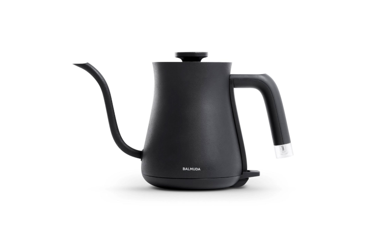 Black the kettle, front view
